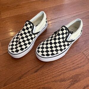 NWOT Vans shoes